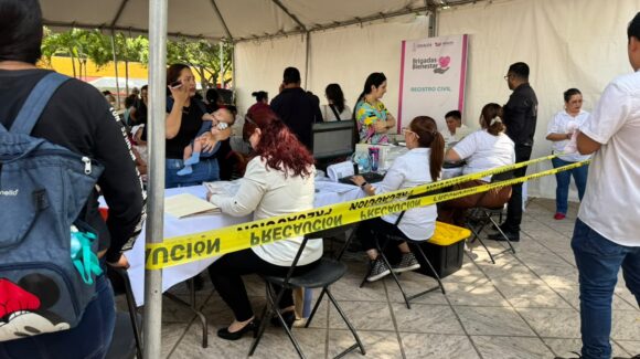 Ciudadanos destacan beneficios de acercar trámites y servicios al Centro de Culiacán mediante las Brigadas del Bienestar de DIF Sinaloa