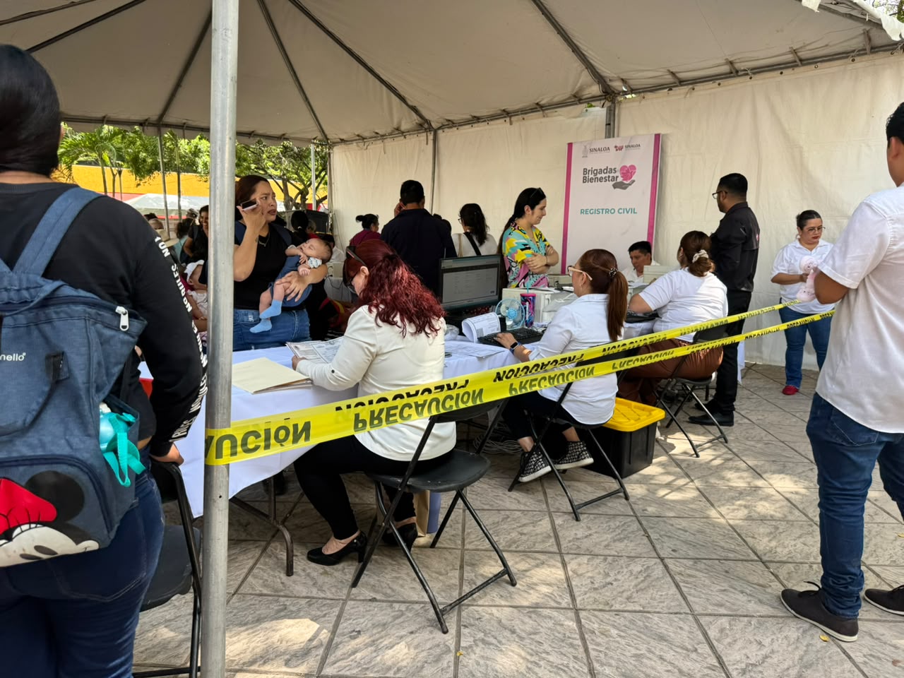 Ciudadanos destacan beneficios de acercar trámites y servicios al Centro de Culiacán mediante las Brigadas del Bienestar de DIF Sinaloa