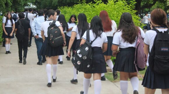 UAS recibe a más de 8 mil estudiantes en la región del Petatlán por inicio del nuevo ciclo escolar