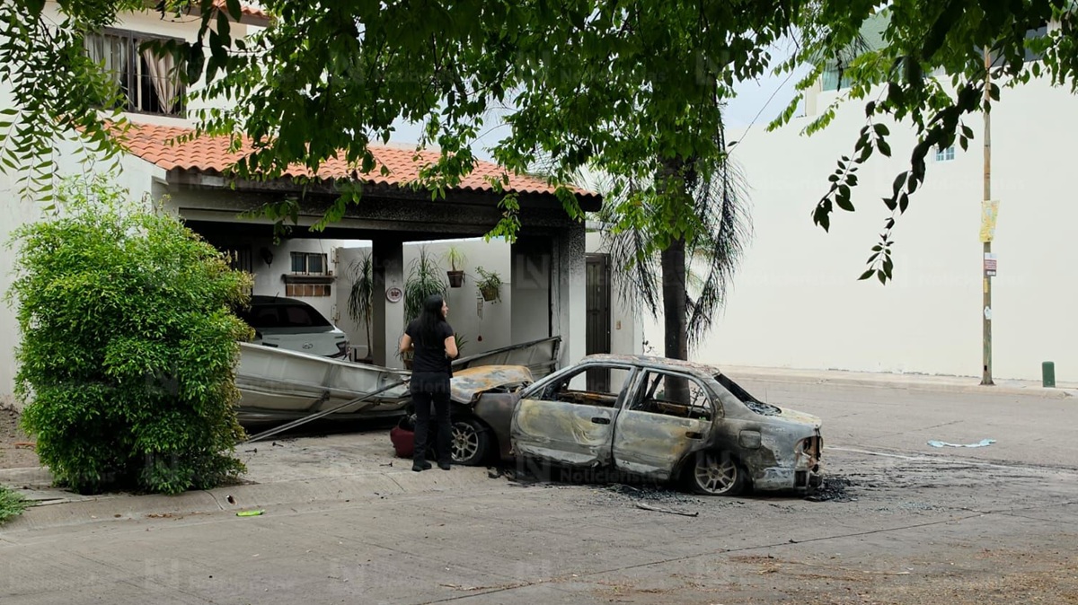 vandalizan domicilio y queman un carro en camino real de culiacan casa