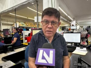 Víctor Granados, encargado de Casa Granados en el Centro de Mazatlán