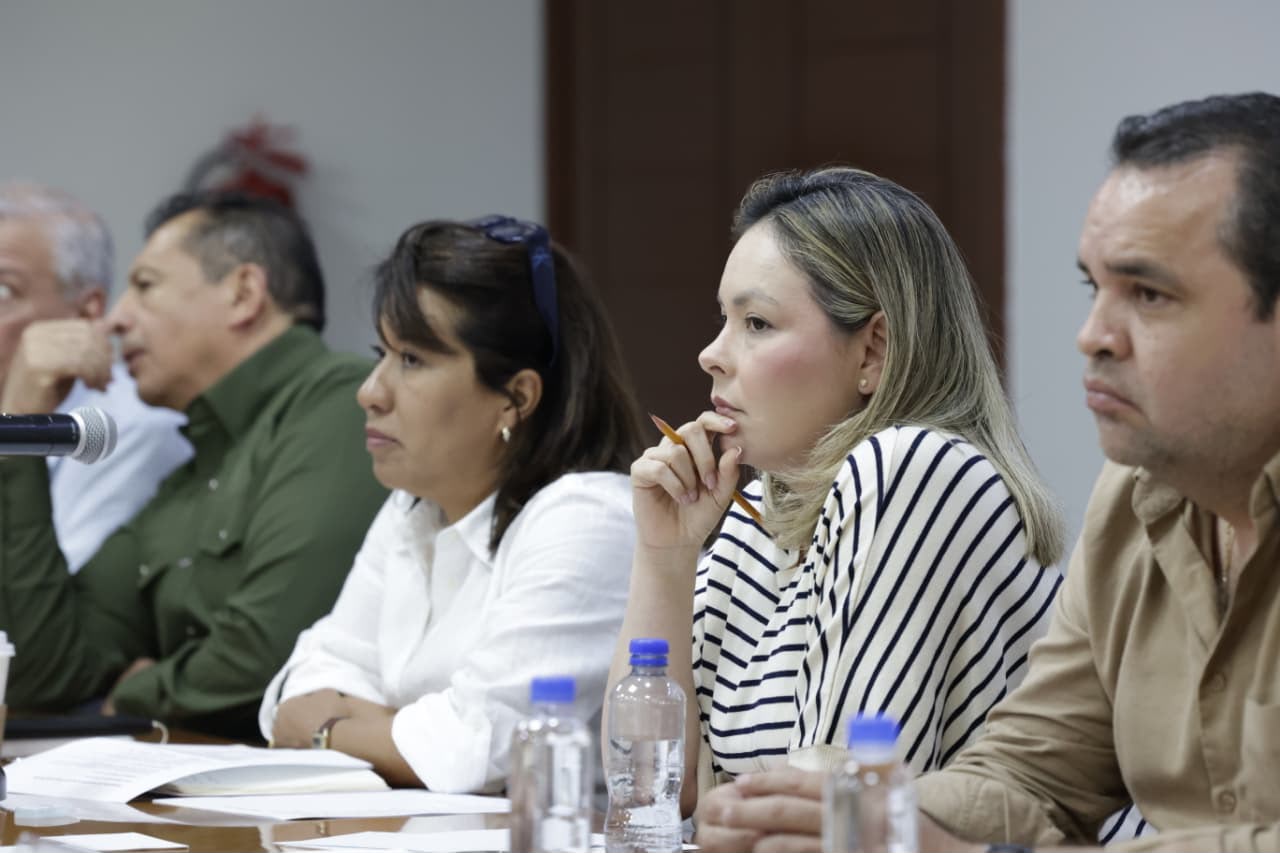 Yeraldine Bonilla se reúne con productores de trigo de Sinaloa