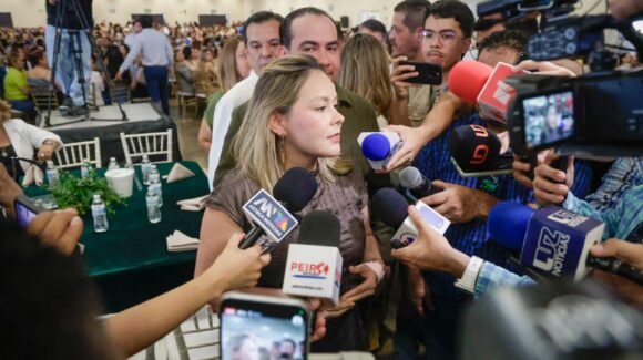 “Estamos listos ya para regresar a clases”; avanza entrega de útiles escolares en Sinaloa: Gobernadora