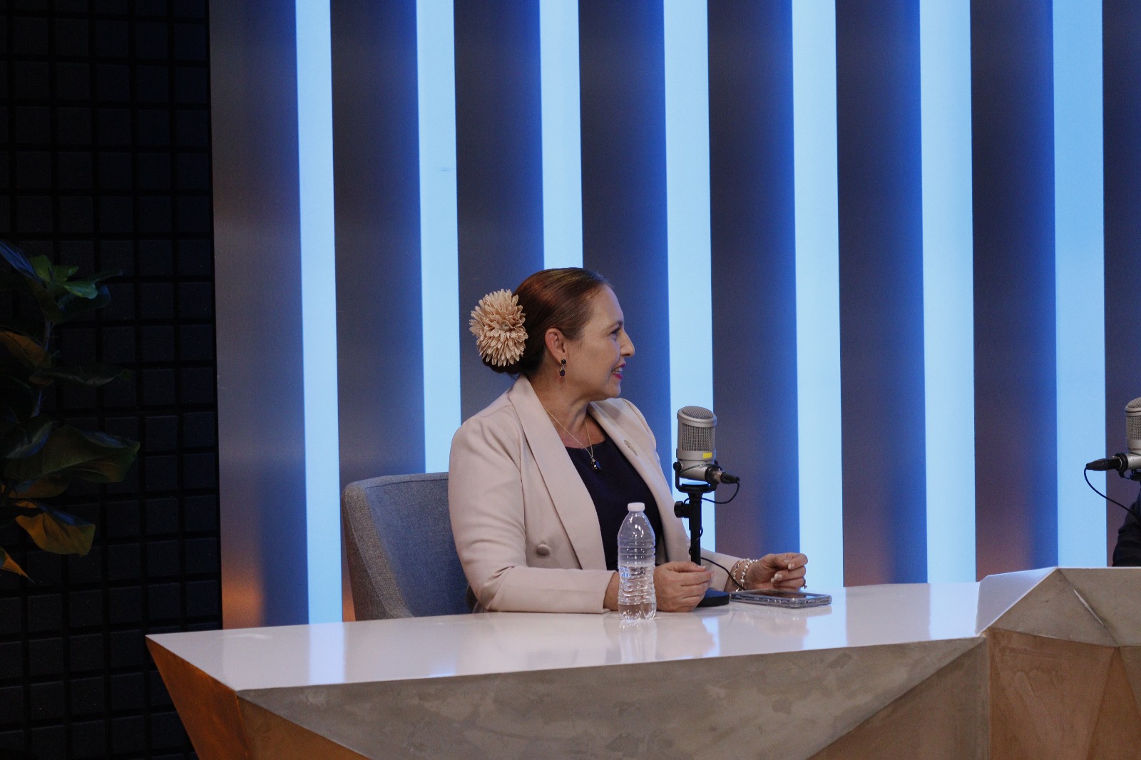 Yuniva Brum Corona en entrevista para Los Noticieristas