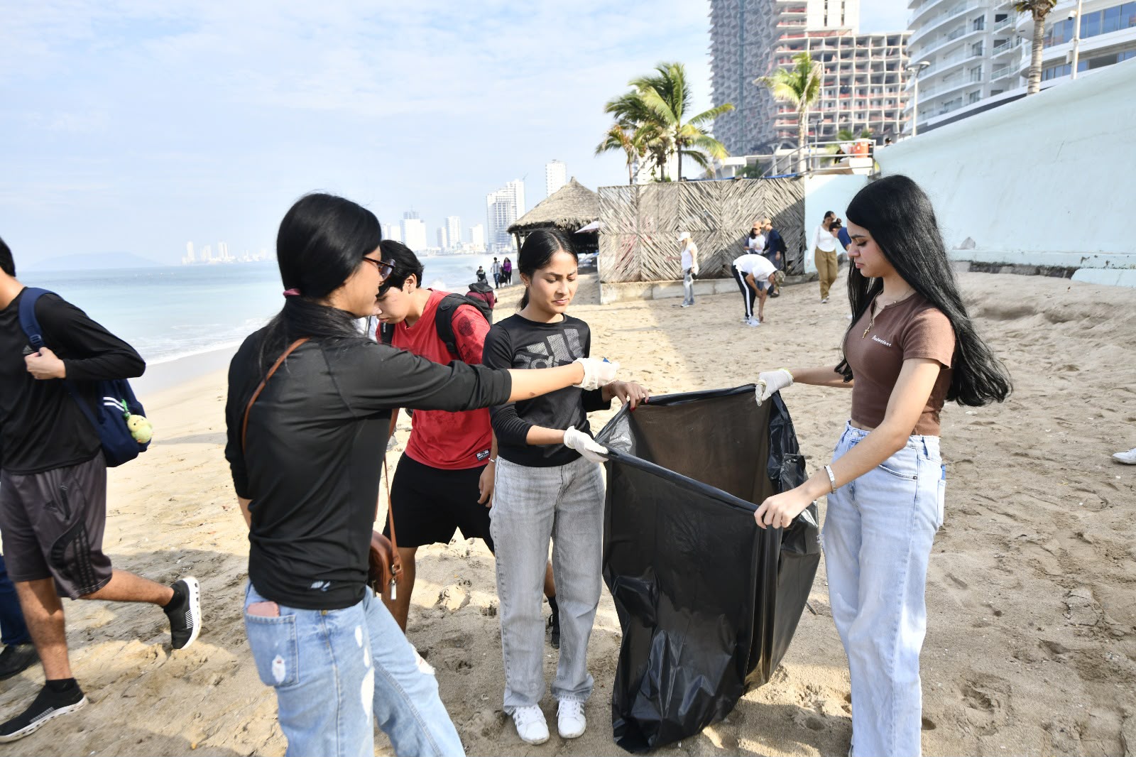 Activan jornada de limpieza en Mazatlán