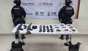 Aseguran 2 AK-47, mil 200 cartuchos y 19 cargadores en Concordia, Sinaloa