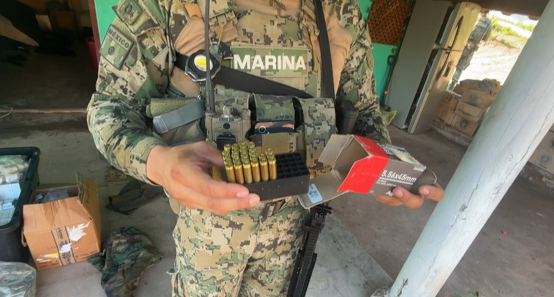 Aseguran armas y explosivos en Mazatlán
