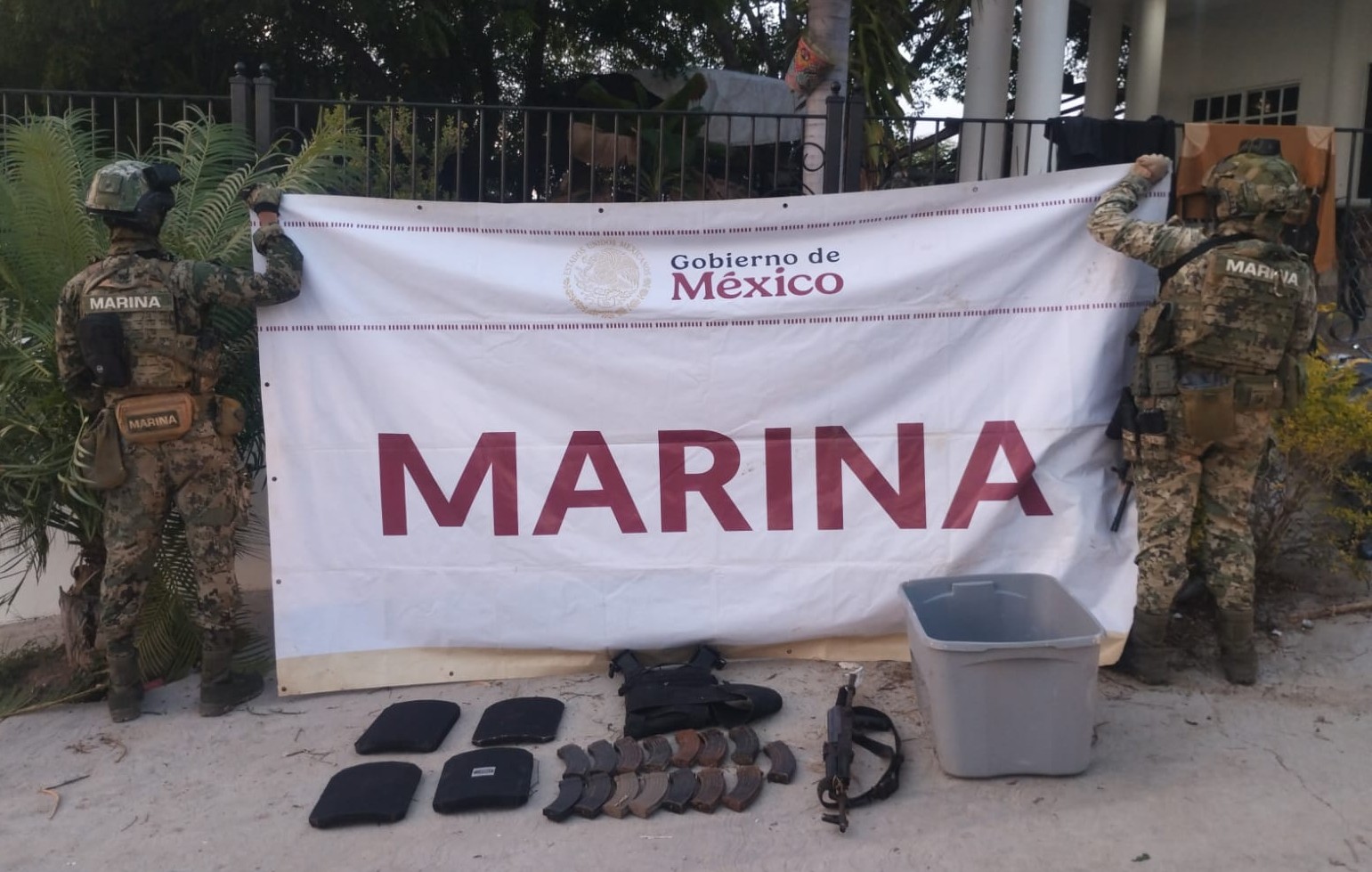 Aseguran armas y explosivos en Mazatlán