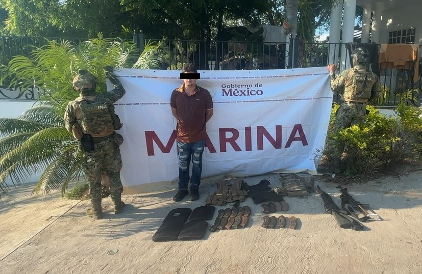 Aseguran armas y explosivos en Mazatlán