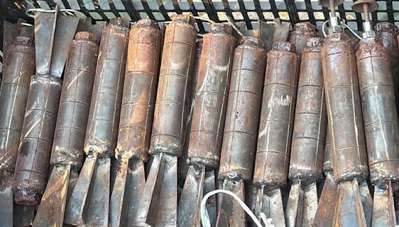 Aseguran arsenal y más de 70 explosivos improvisados en Concordia, Sinaloa