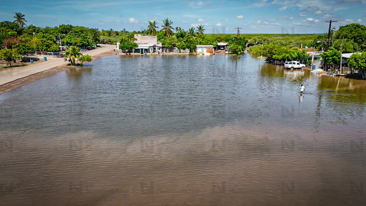 Así dejó la marea las casas en Las Aguamitas