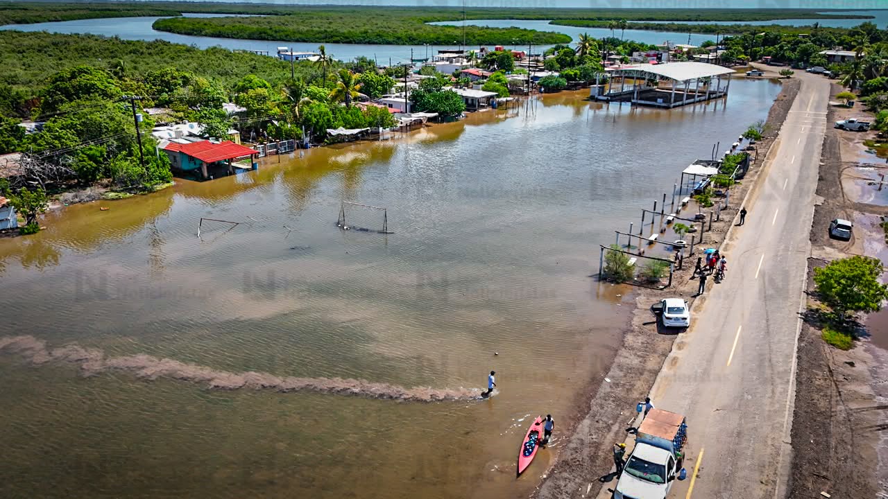 Así dejó la marea las casas en Las Aguamitas