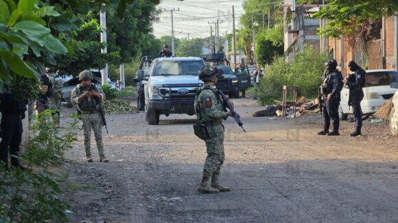 Atacan a elemento policíaco en Aguaruto de Culiacán