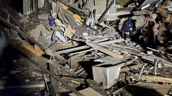 Ataque ruso sacude Ucrania con misiles y drones; reportan 7 muertos y daños en la red eléctrica