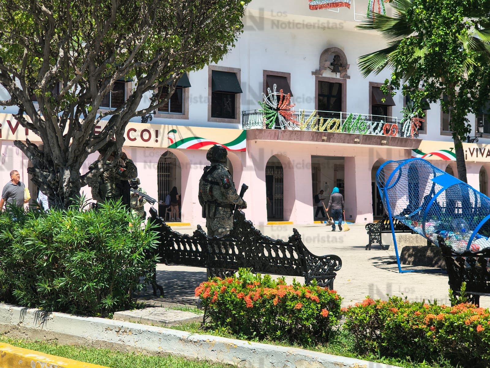 Ayuntamiento de Mazatlán es resguardado por militares