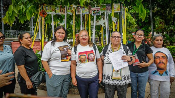 “Exigimos una disculpa pública”: Brigada Estatal de Busqueda; acusan revictimización contra madre buscadora durante Marcha por la Paz en Culiacán