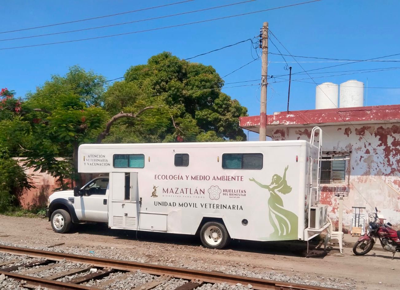 Camión de esterilizaciones en Mazatlán