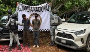 Decomisan arsenal en Escuinapa, Sinaloa; hay tres detenidos, entre ellos un menor de edad