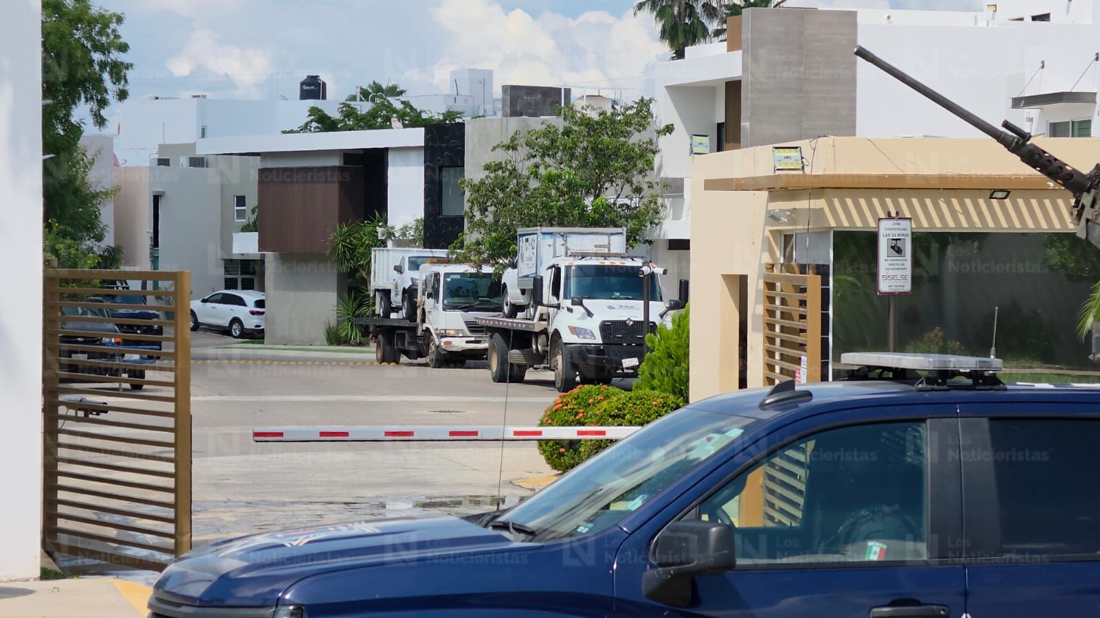 Decomisan vehículos en privada de Culiacán
