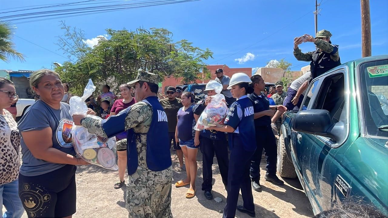 Desde Mazatlán, Sinaloa, zarpa ayuda para damnificados de Polo en Baja California Sur