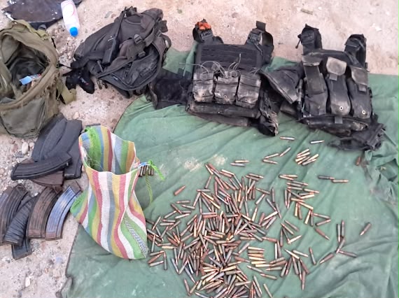 Detienen a joven con armamento y municiones