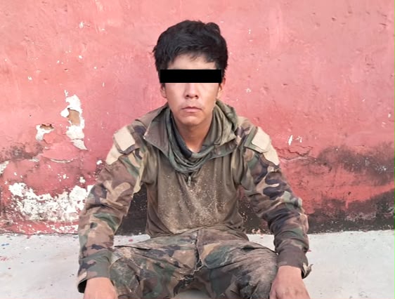 Detienen a joven con armamento y municiones