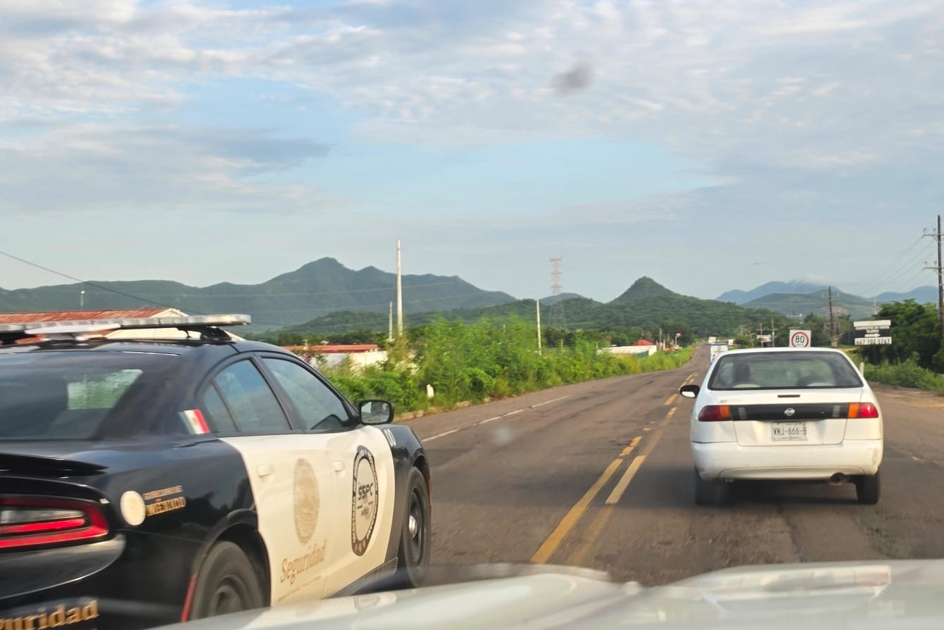 Atacan a balazos a Los Harfuch y se desata enfrentamiento rumbo a Jesús María