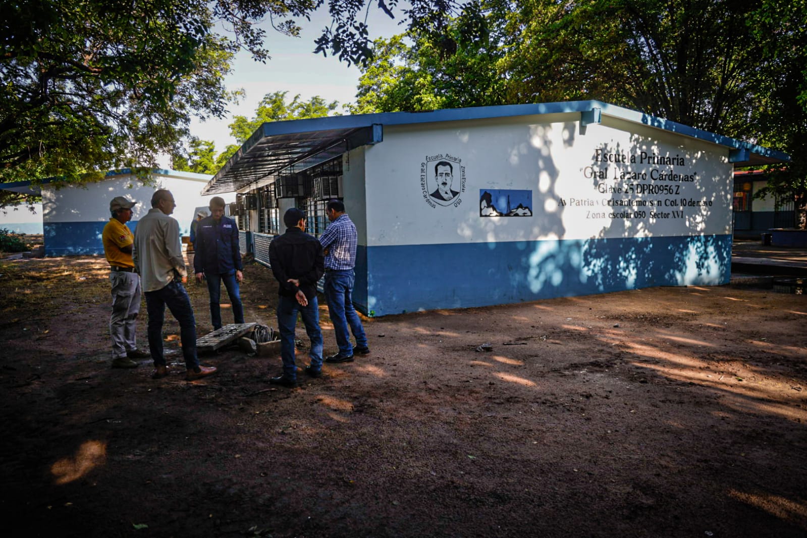 Escuela primaria donde falleció madre de familia por una descarga electrica en Culiacán