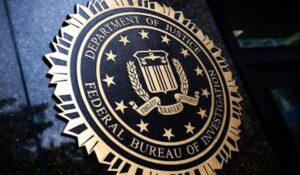 FBI bajo investigación por supuesto hackeo; hackers dicen tener información sensible de agentes