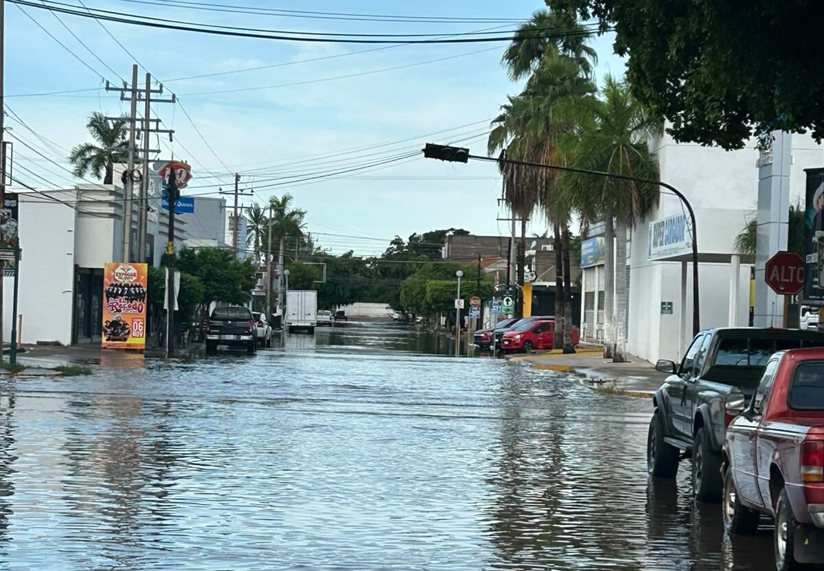 Fuertes lluvias en Guasave