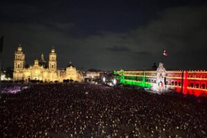 Grito de Independencia 2026 reúne a miles en el Zócalo de CDMX