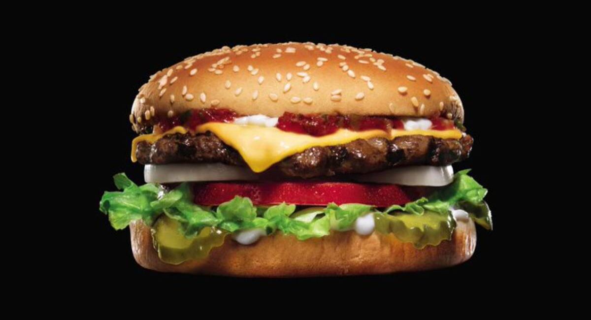 Carl’s Jr. celebra 35 años en México con hamburguesa a $35 pesos, ¿qué producto tendrá precio especial?