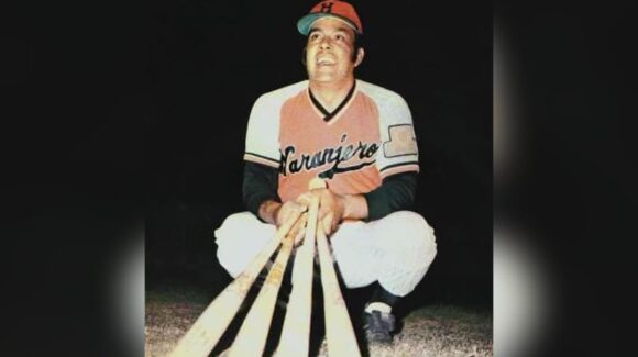 Héctor Espino, el ‘Supermán’ que sigue haciendo historia en el béisbol mexicano