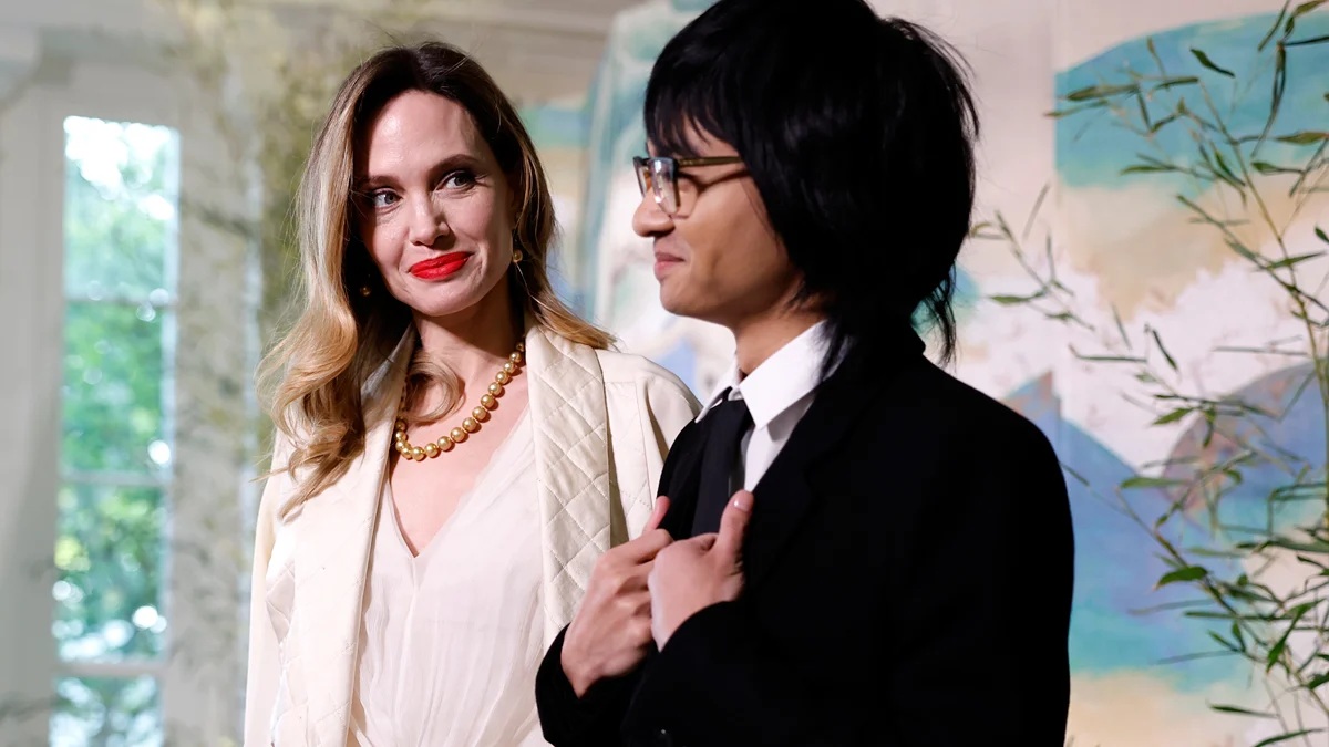 Hijo de Angelina Jolie y Brad Pitt decide eliminar el apellido de su padre