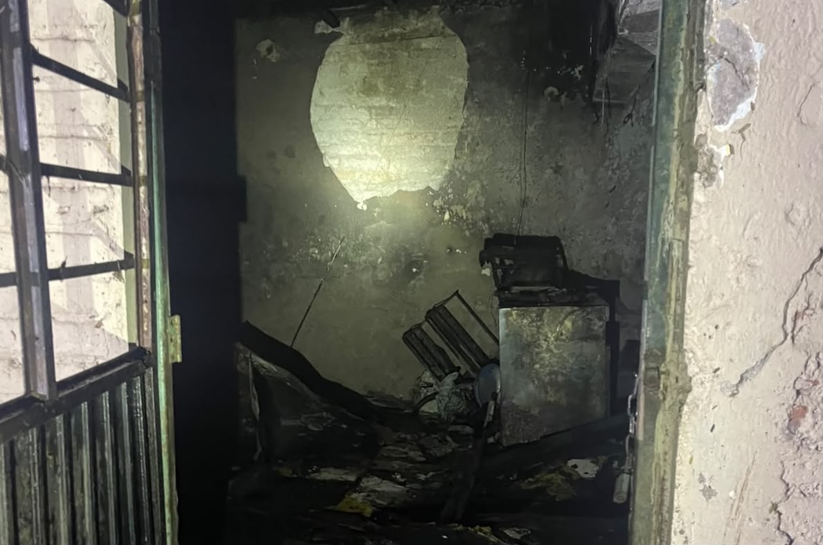 Incendio en vivienda de la colonia 6 de Enero, en Guasave, Sinaloa, deja fuertes daños materiales