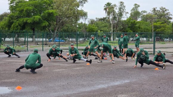 La lluvia no frena a los Cañeros; continúan con su preparación