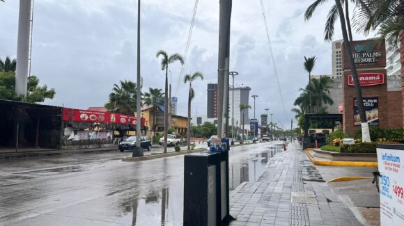Tienen madrugada lluviosa en Mazatlán y Escuinapa, Sinaloa; así seguirá el clima este lunes 14 de septiembre