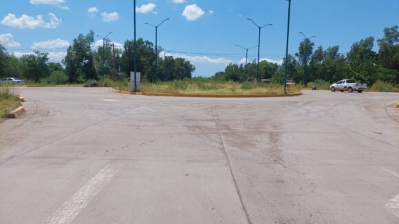 Retomarán trabajos para concluir el malecón en Guamúchil; sin concluir, ciudadanía comienza a hacer uso del espacio