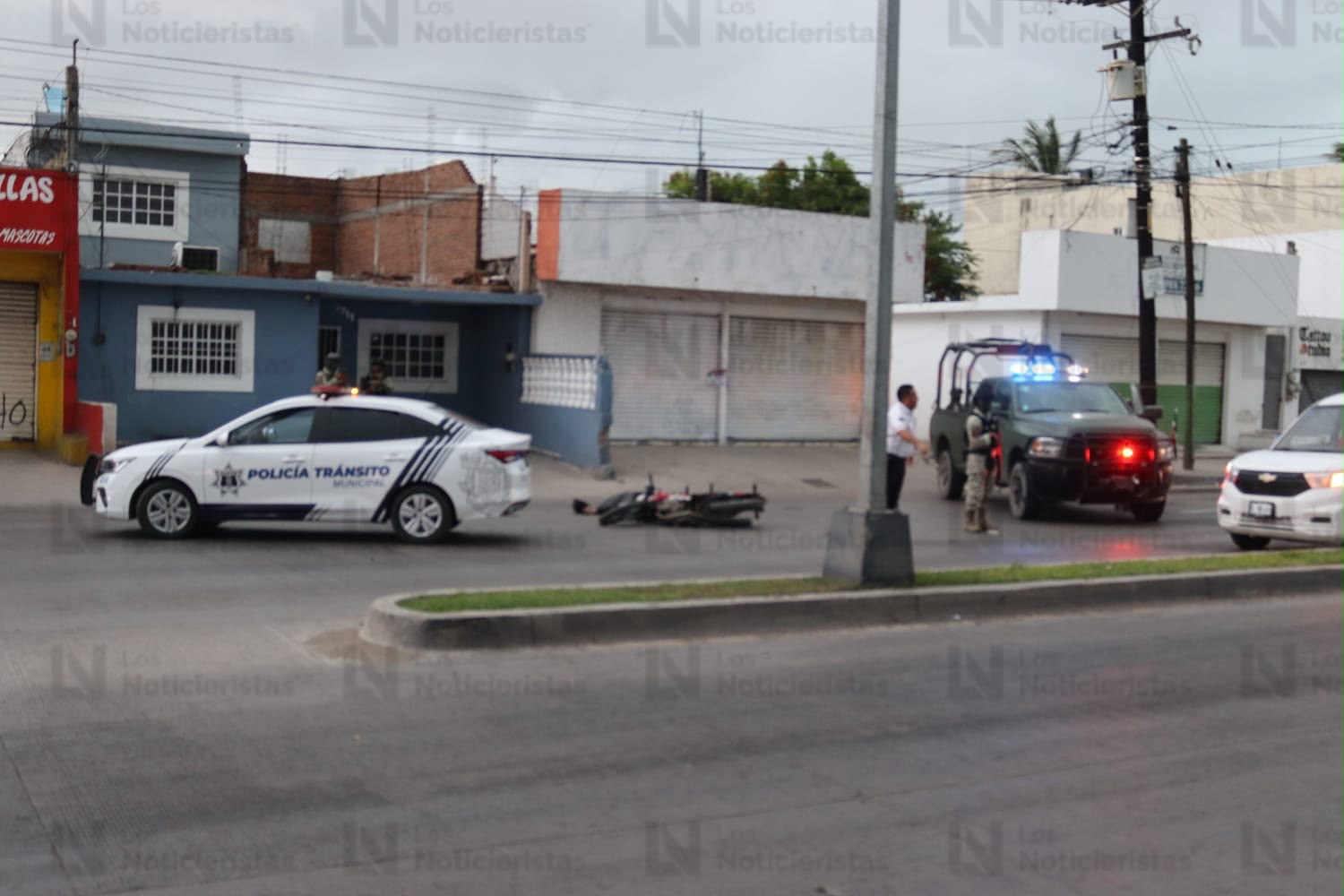 Camión urbano embiste a motociclista en Mazatlán