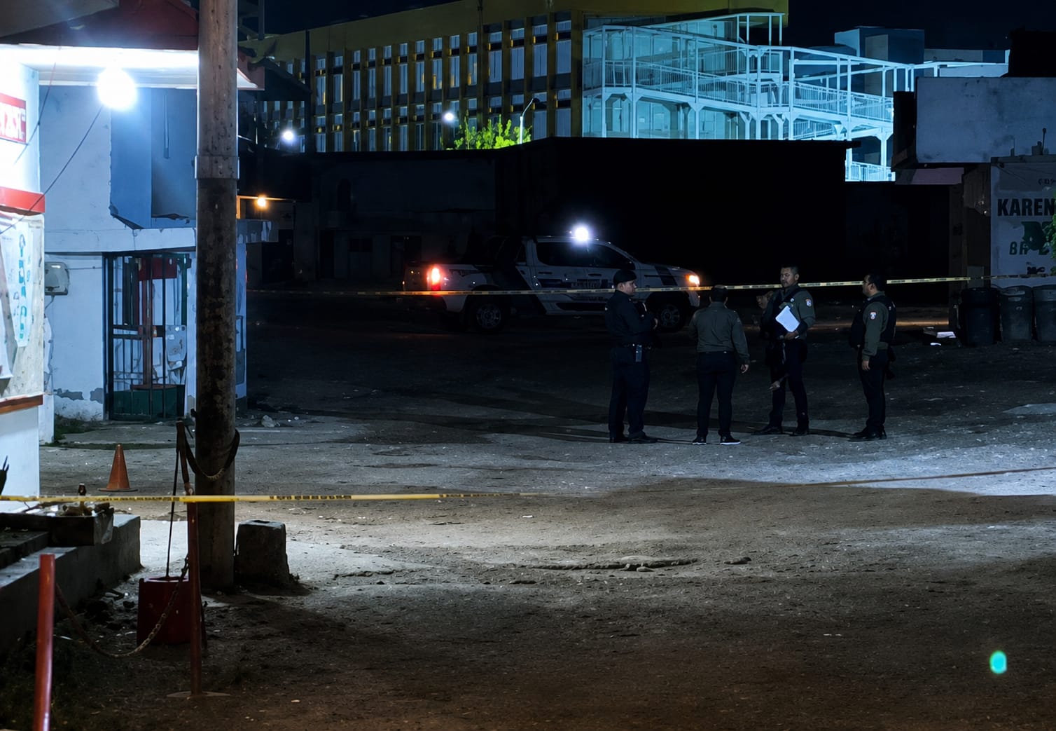 Mujer es ejecutada a balazos dentro de un hotel en la avenida Rafael Buelna de Mazatlán, Sinaloa