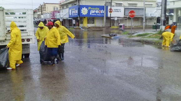 En guardia PC Ahome ante pronóstico de lluvias de hasta 75 milímetros, pide permanecer en casa
