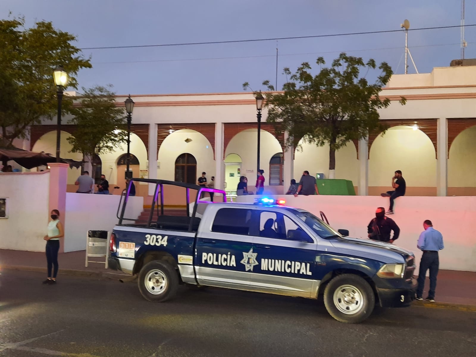 Patrulla en Hospital Civil de Culiacán