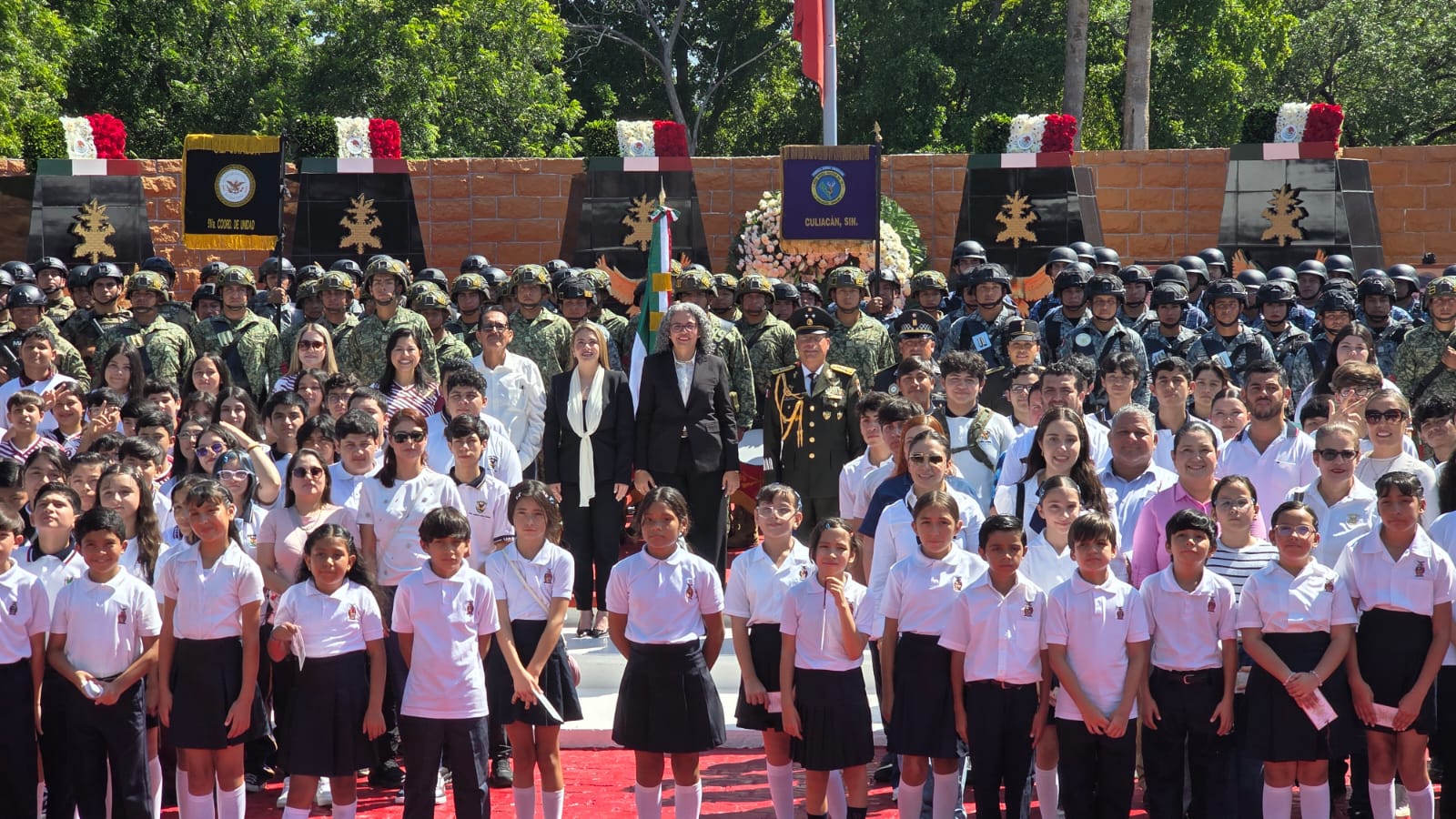 Rinden homenaje a los Niños Héroes de Chapultepec en Culiacán