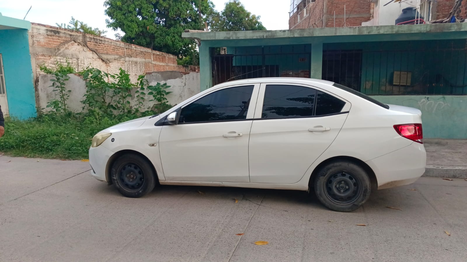 Se activa operativo por hombre armado al sur de Mazatlán, Sinaloa, Defensa detiene a uno tras persecución