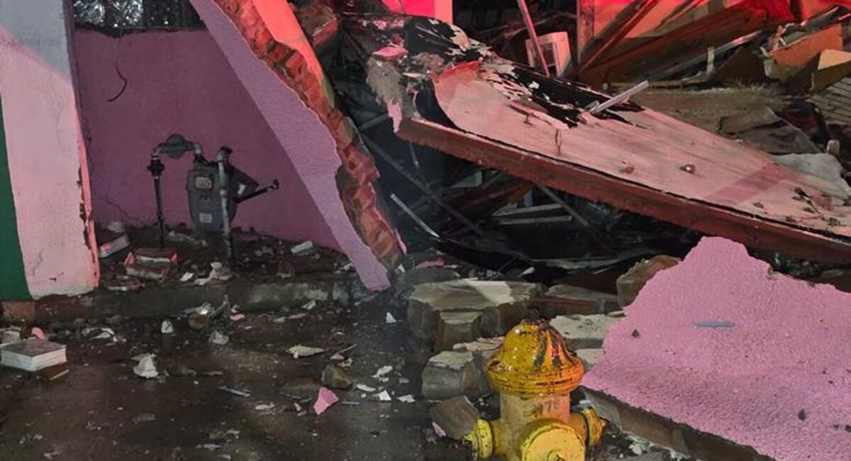 Explosión en vivienda de Ciudad Juárez sorprende a vecinos; adulta mayor resulta ilesa