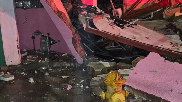 Explosión en vivienda de Ciudad Juárez sorprende a vecinos; adulta mayor resulta ilesa