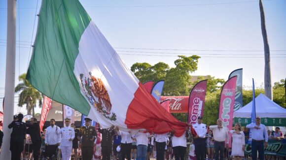 Arrecia el aguacero en Los Mochis; ayuntamiento suspende acto cívico por inicio de Independencia de México