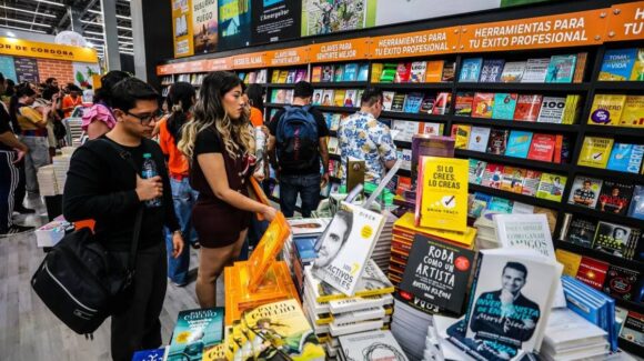 TikTok y FIL Guadalajara presentan Book Awards México