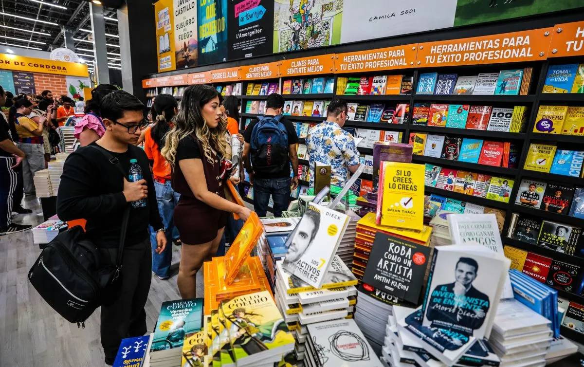 TikTok y FIL Guadalajara presentan Book Awards México