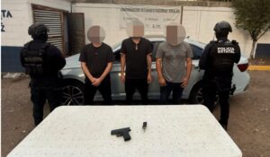 Tras operativo en Valle Alto de Culiacán detienen a tres sujetos con una pistola y vehículo robado